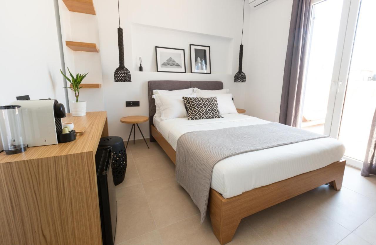 Eleana Hotel Tínos エクステリア 写真