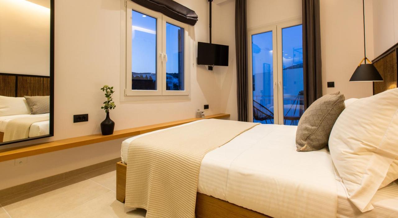 Eleana Hotel Tínos エクステリア 写真